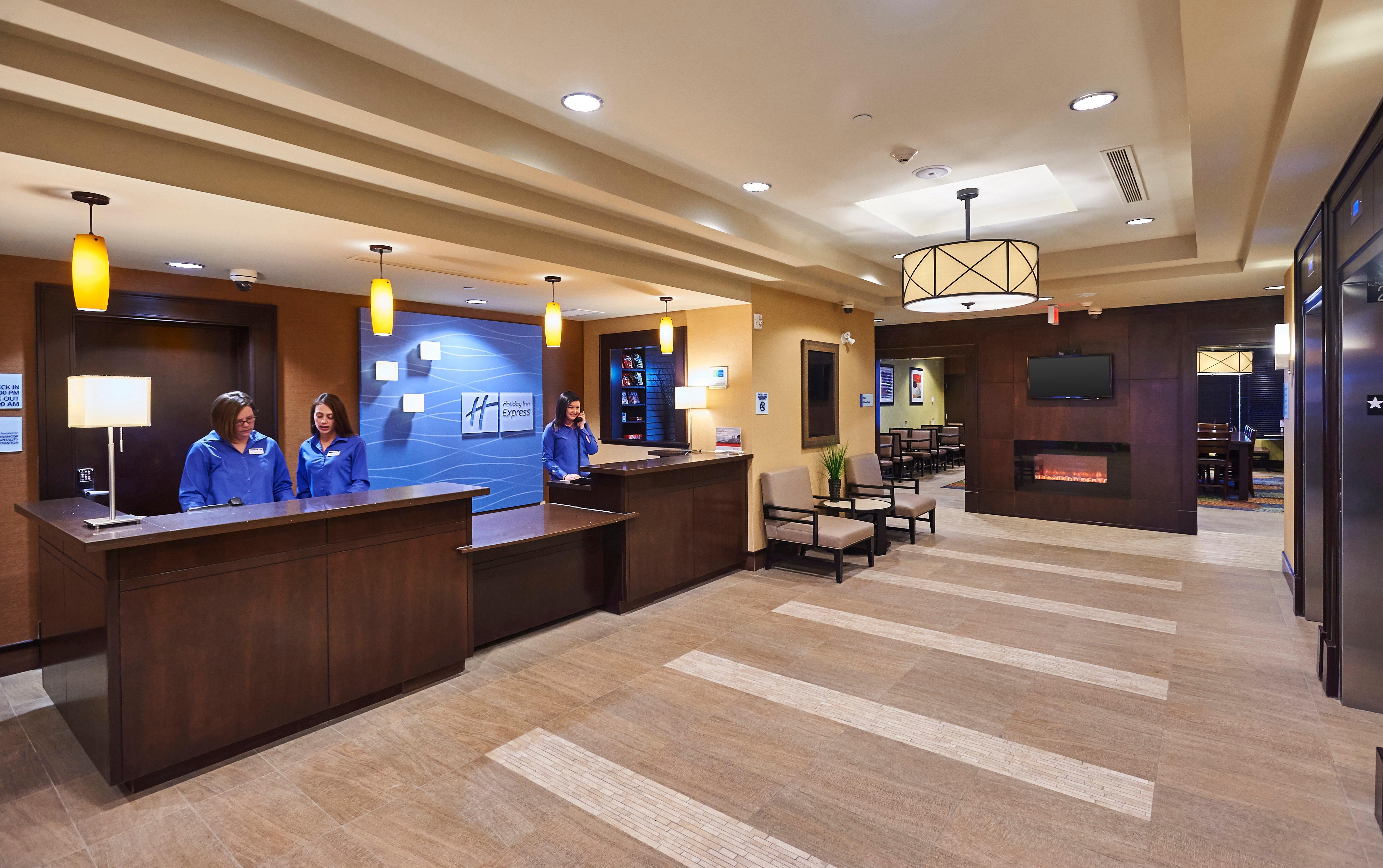 Holiday Inn Express And Suites Timmins By Ihg Exterior foto