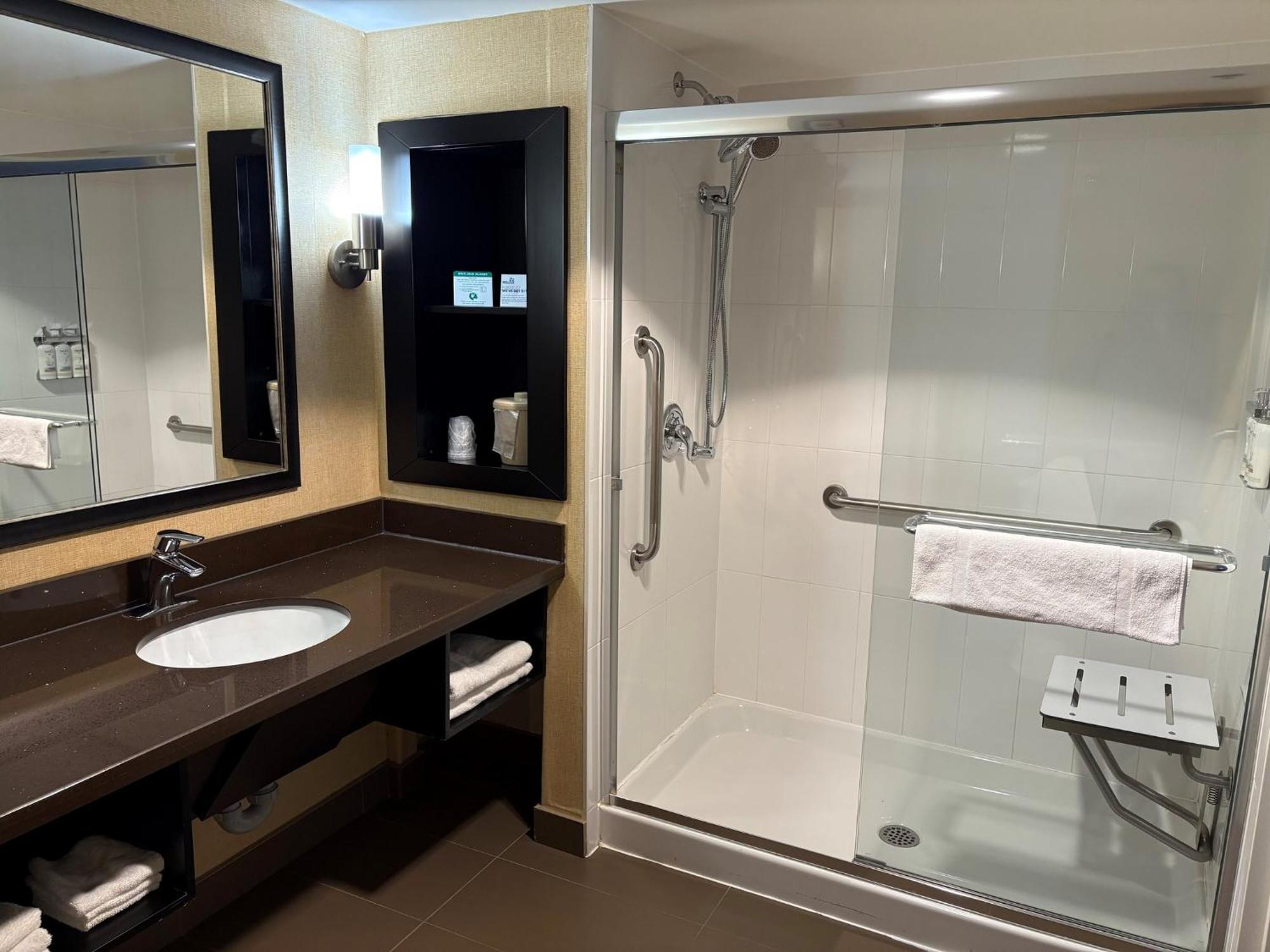 Holiday Inn Express And Suites Timmins By Ihg Exterior foto
