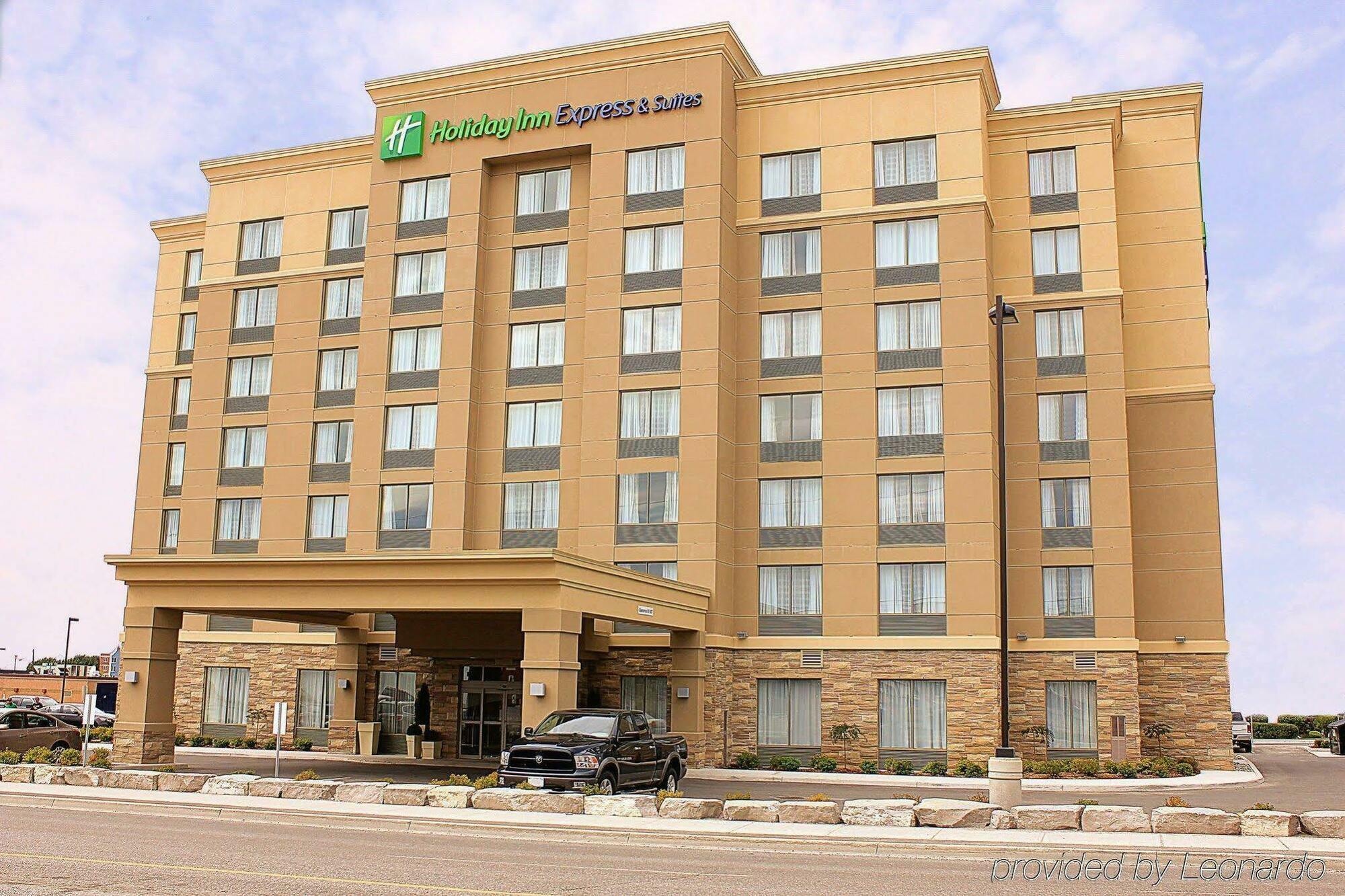 Holiday Inn Express And Suites Timmins By Ihg Exterior foto