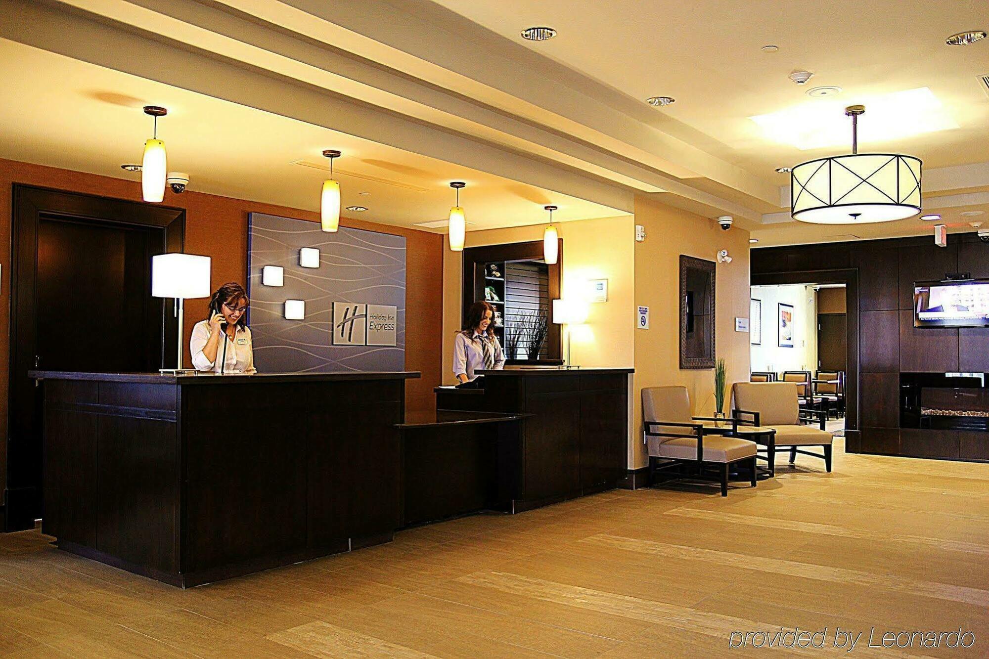 Holiday Inn Express And Suites Timmins By Ihg Exterior foto